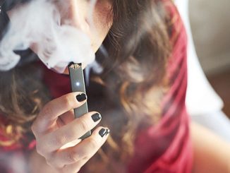 经济学人精读 | 2018年9月15日刊：The FDA moves to harsh the mellow of e-cigarettes